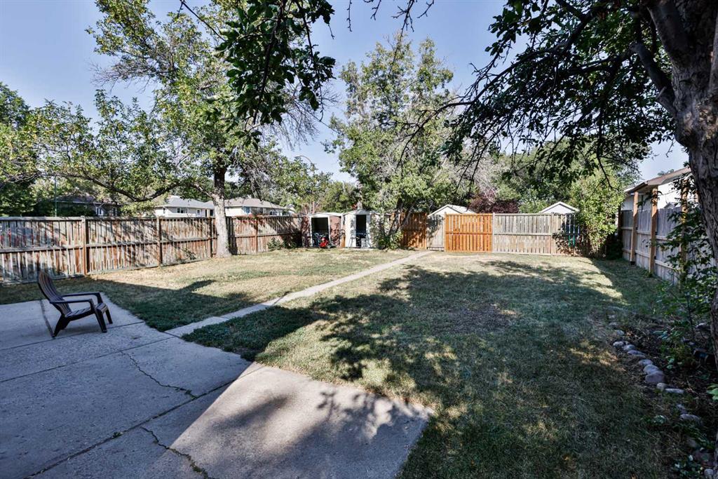 Fifth View of 145 19 Street N, Westminster, Lethbridge, Alberta, T1H 3J7