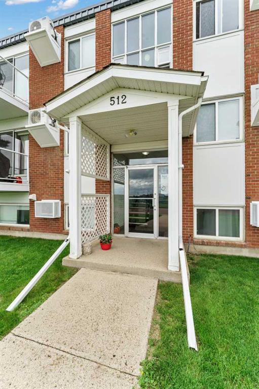 Third View of 6, 512 Mccutcheon Drive NW, Northwest Crescent Heights, Medicine Hat, Alberta, T1A6X7