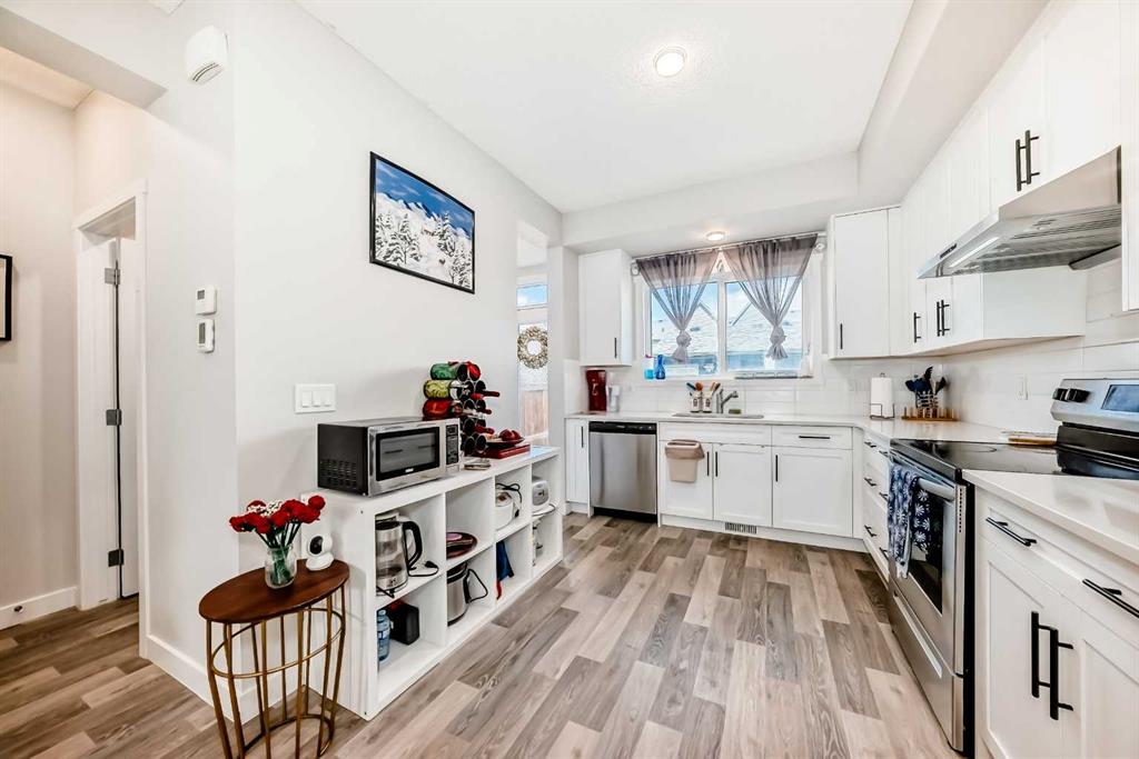 Fifth View of 16 Carringvue Way NW, Carrington, Calgary, Alberta, T3P 1K8