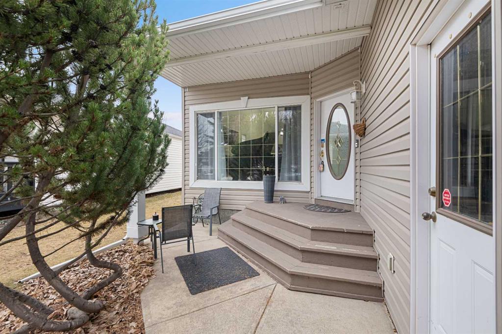 Fourth View of 704 Woodside Drive NW, Woodside, Airdrie, Alberta, T4B2G9