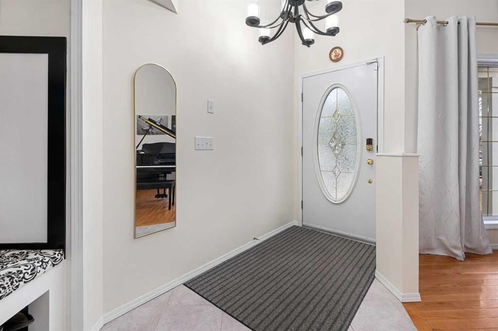 Fifth View of 704 Woodside Drive NW, Woodside, Airdrie, Alberta, T4B2G9