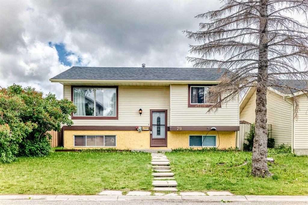 Third View of 79 Castledale Way NE, Castleridge, Calgary, Alberta, T3J 1X6