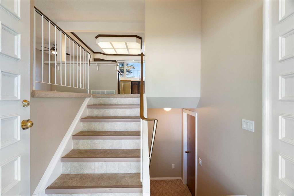 Fourth View of 427 Queensland Road SE, Queensland, Calgary, Alberta, T2J 3S5