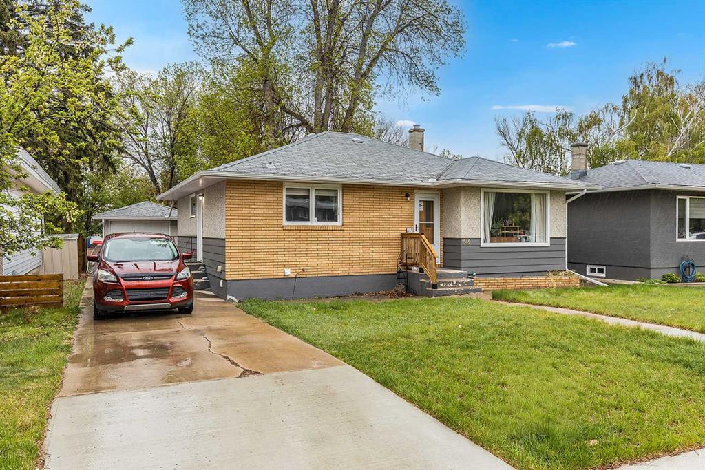 549 2 Street NW, A2321906, Alberta,