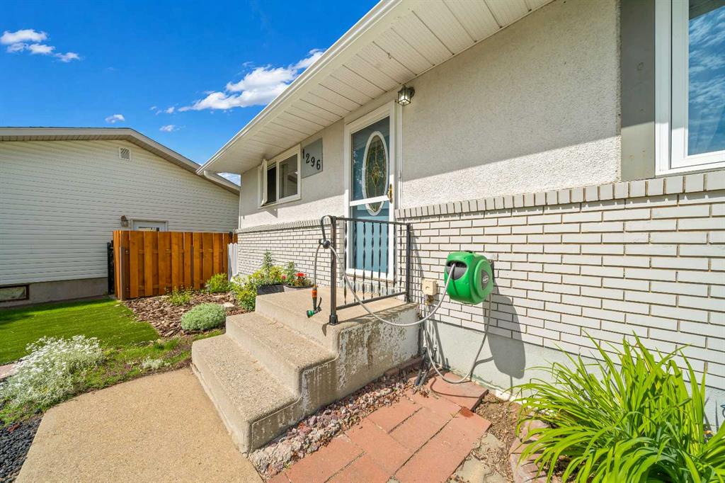 1296 Crockford Crescent NW, A2321935, Alberta,