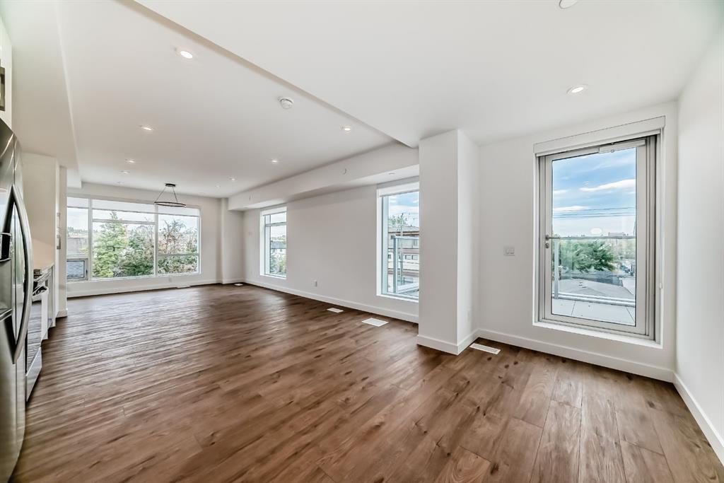 Fourth View of 260, 110 18A Street NW, West Hillhurst, Calgary, Alberta, T2N 5G5