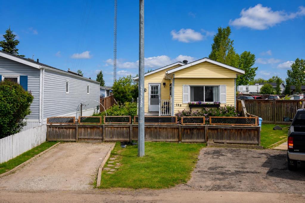 188 Grenoble Crescent , A2322025, Alberta,
