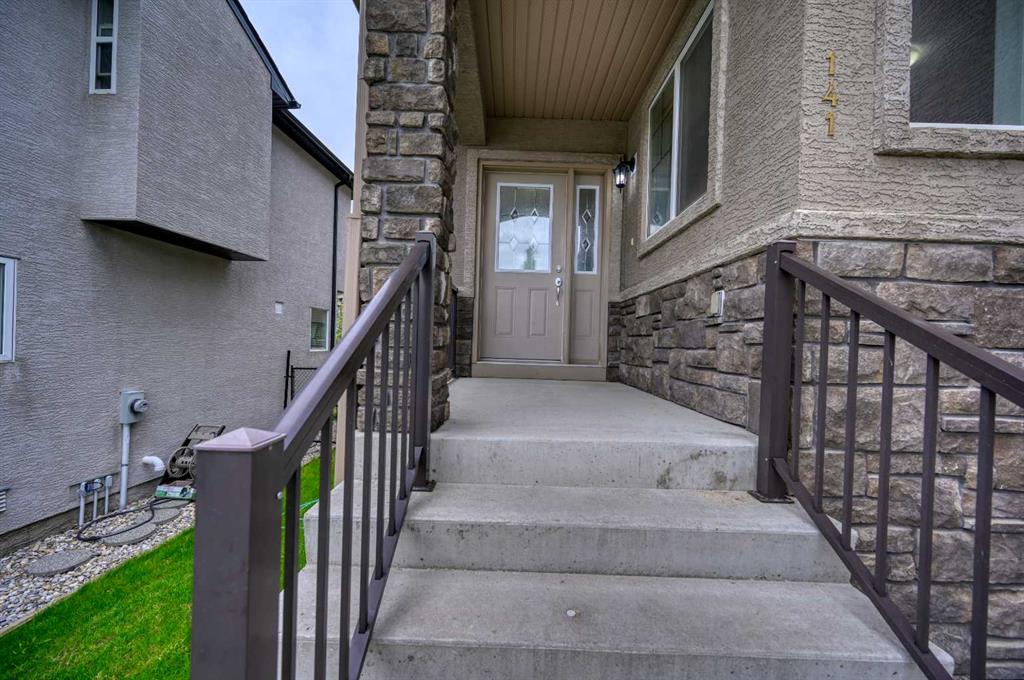 Fifth View of 141 Royal Ridge Mount NW, Royal Oak, Calgary, Alberta, T3G 5Z2