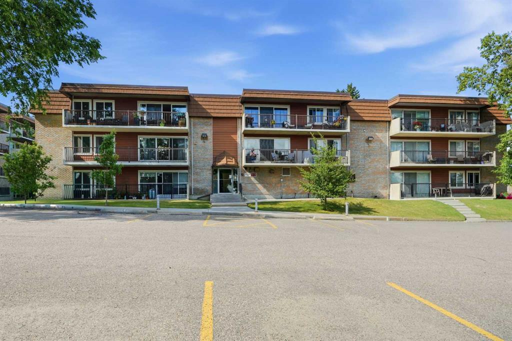 Second View of 75D, 231 Heritage Drive SE, Acadia, Calgary, Alberta, T2H 1N1
