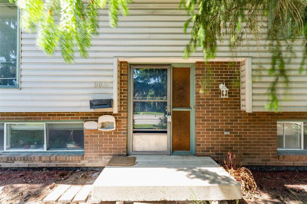Third View of 9611 24 Street SW, Oakridge, Calgary, Alberta, T2V 4L2