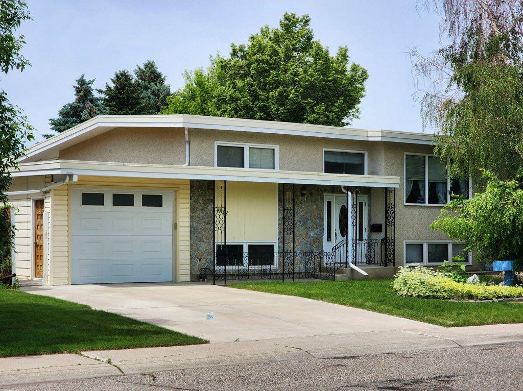 1818 Lakeside Road S, A2322123, Alberta,