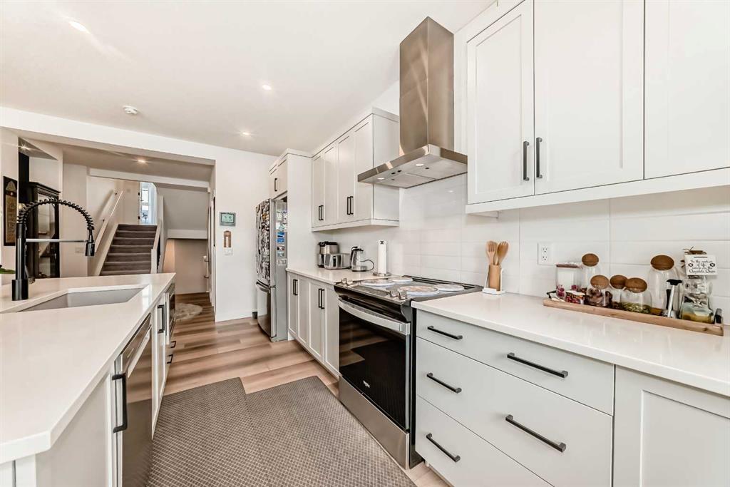 Fifth View of 385 Edith Road NW, Glacier Ridge, Calgary, Alberta, T3R 1Y9