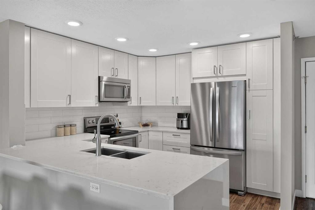 308, 1415 17 Street , A2322207, Alberta,