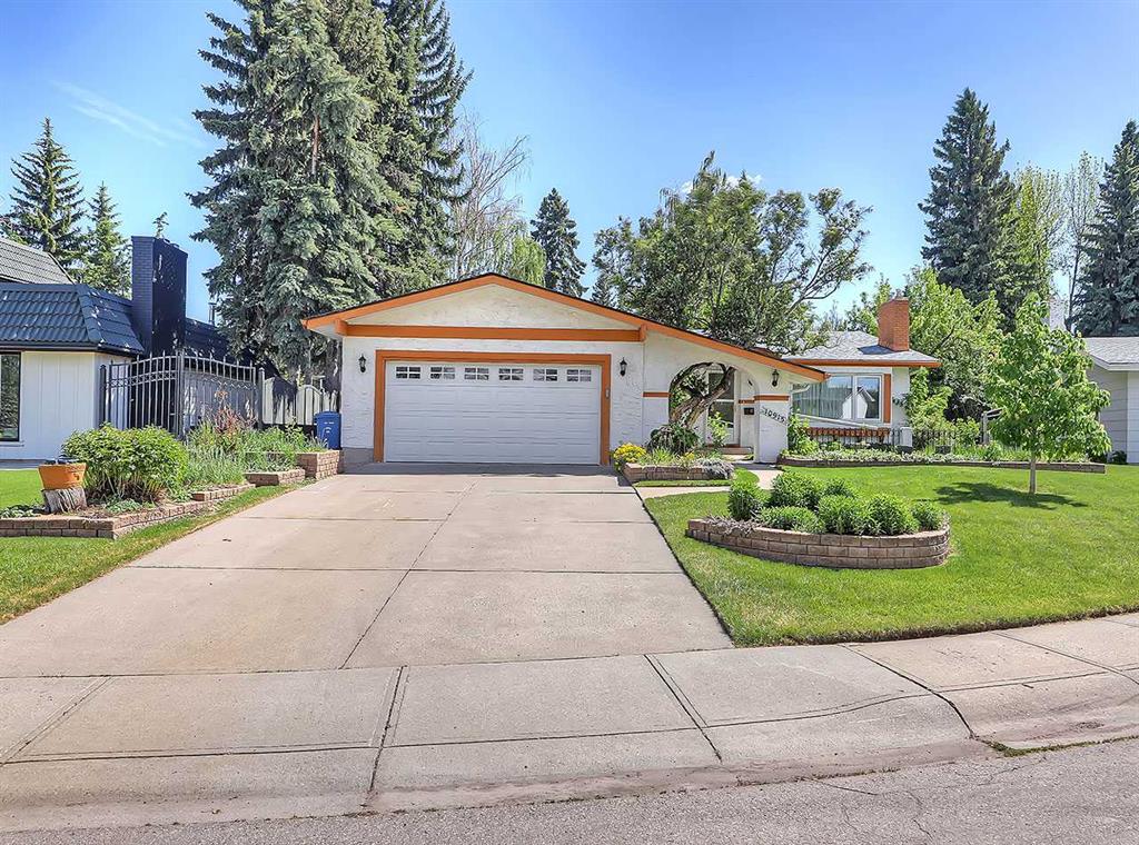 MLS® listing #113050705 for sale located at 10915 Willowglen Place SE