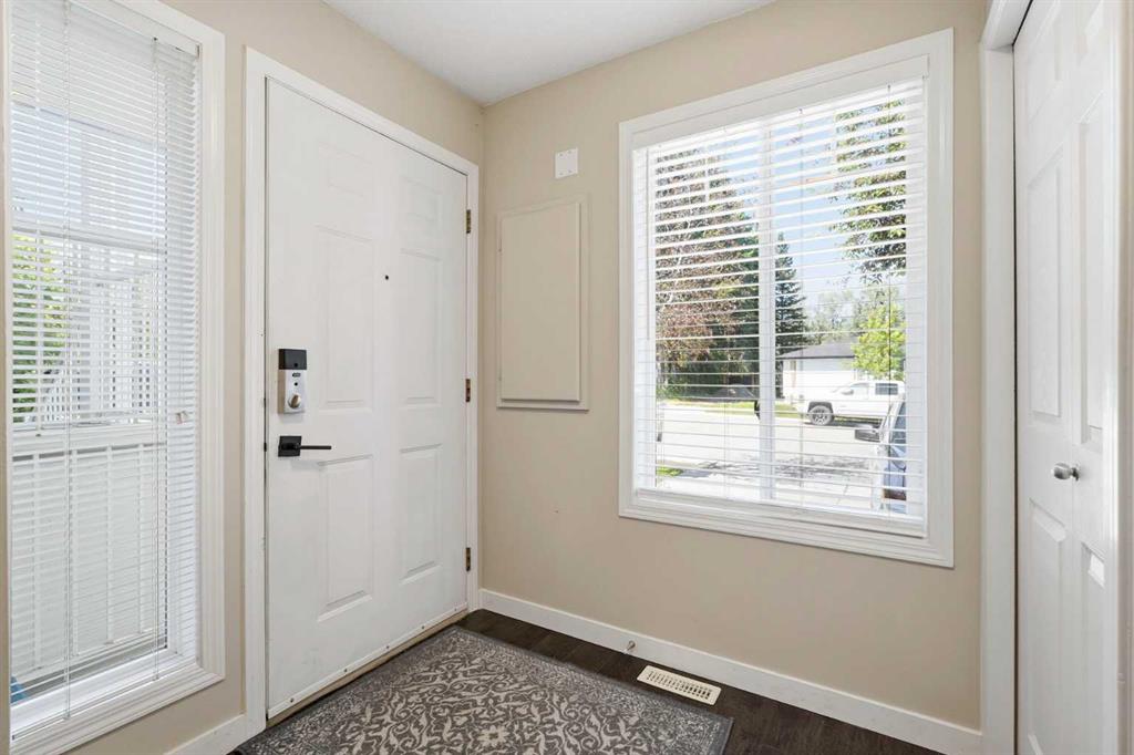 Fourth View of 1704, 5220 50A Avenue , Downtown, Sylvan Lake, Alberta, T4S1E5