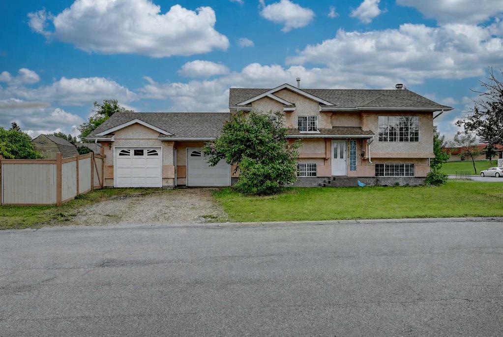 Second View of 10315 Michaelis Boulevard , Mission Heights, Grande Prairie, Alberta, T8W 1Z1