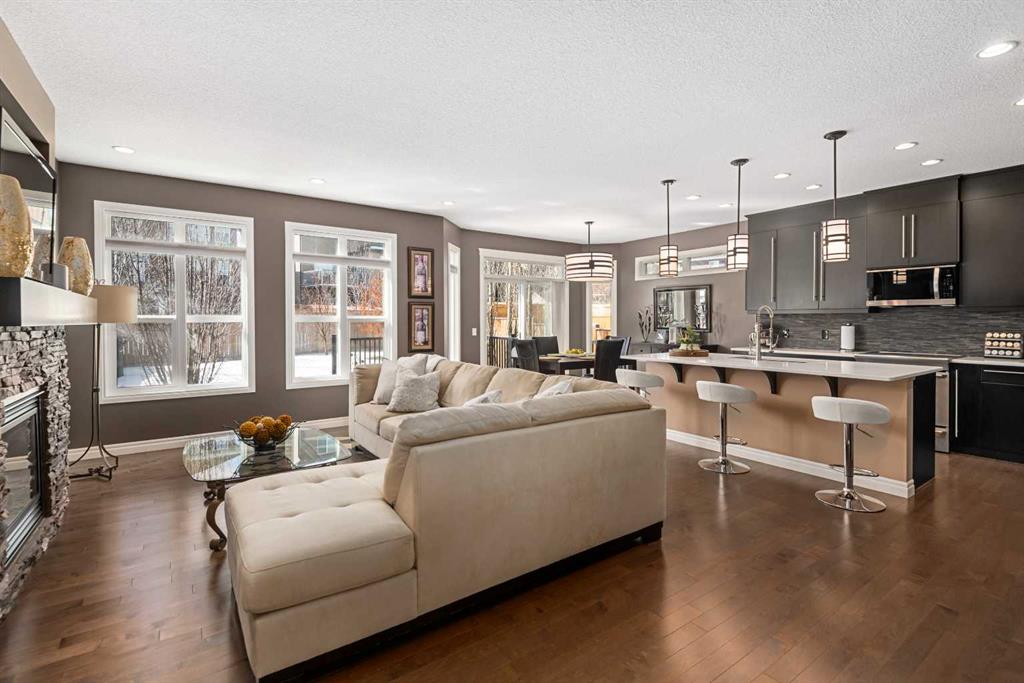 Fifth View of 323 Nolan Hill Boulevard NW, Nolan Hill, Calgary, Alberta, T3R 0P8