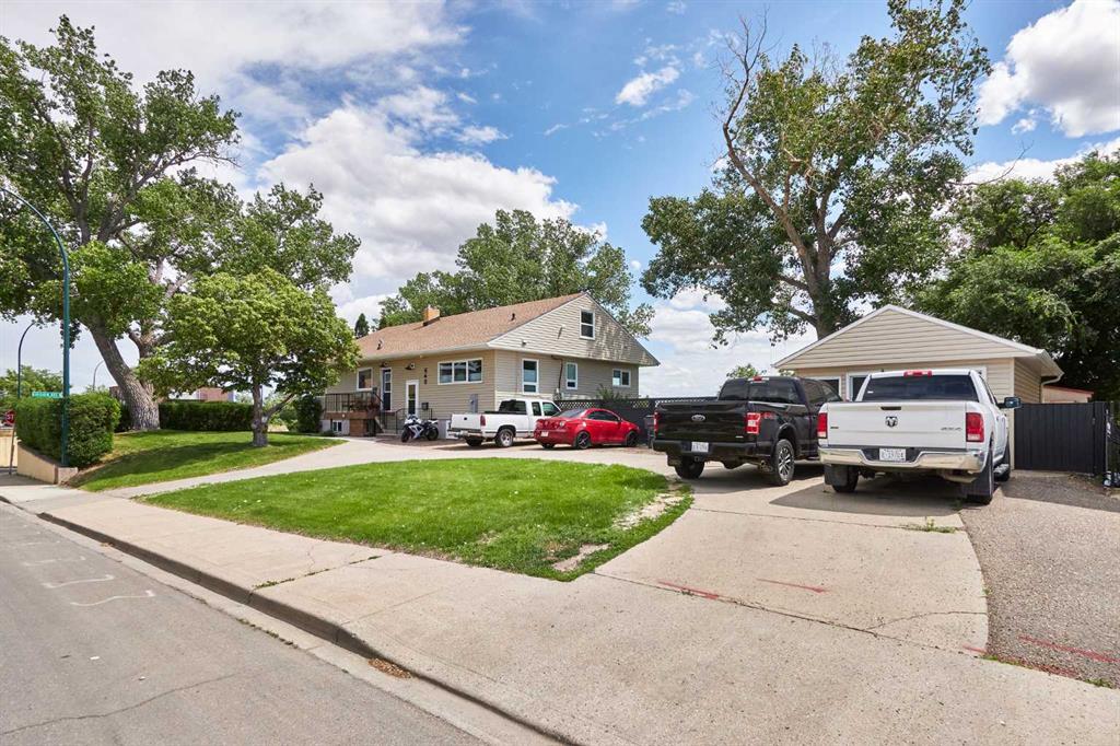 Third View of 640 Division Avenue NW, Northwest Crescent Heights, Medicine Hat, Alberta, T1A5Y1