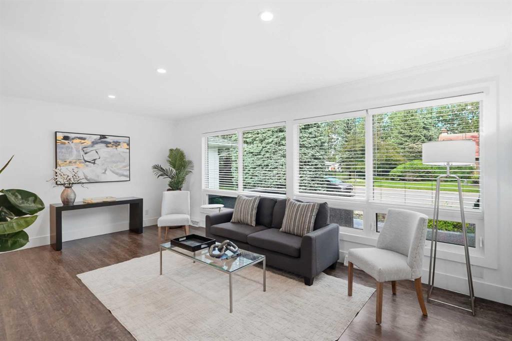 Fourth View of 10012 Willowview Road SE, Willow Park, Calgary, Alberta, T2J 1P4