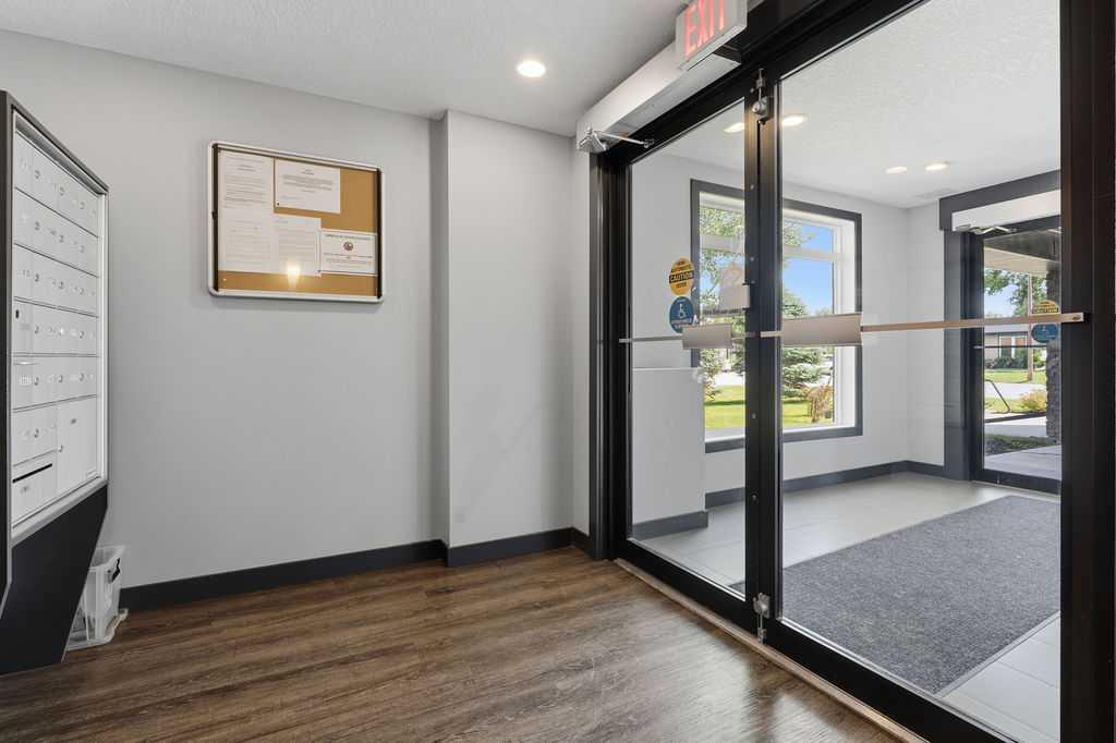Fourth View of 208, 15207 1 Street SE, Midnapore, Calgary, Alberta, T2X 2A2