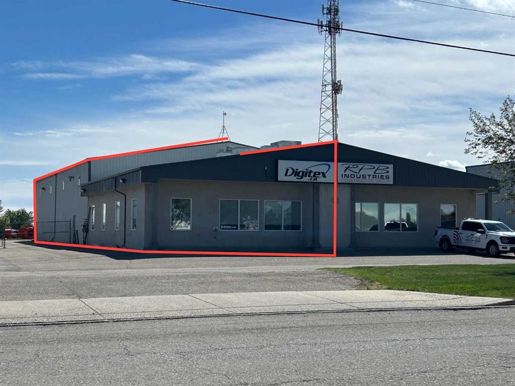 MLS® listing #113061358 for sale located at B, 1025 36 Street N