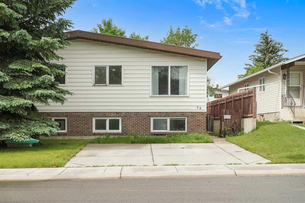 28 Cayuga Crescent W, A2322348, Alberta,