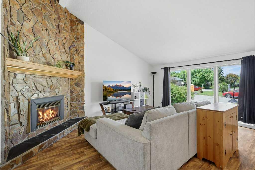 Fifth View of 28 Larne Place , Park Place, Penhold, Alberta, T0M 1R0