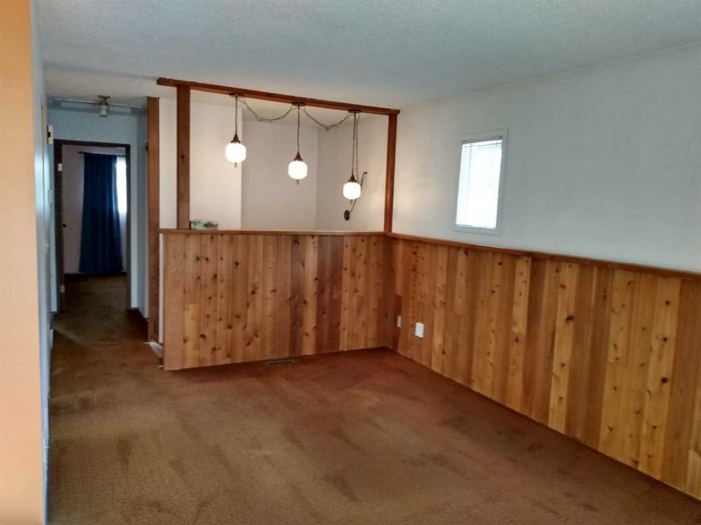 Fourth View of 100 Doverglen Crescent SE, Dover, Calgary, Alberta, T2B 2P6