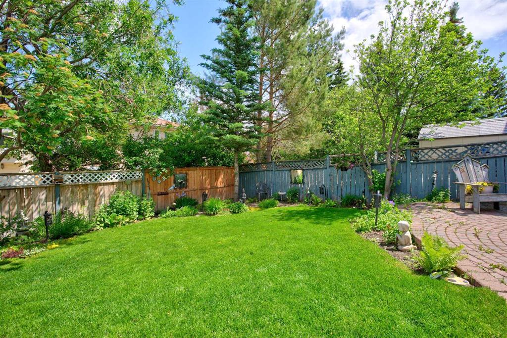 Third View of 76 Edgepark Road NW, Edgemont, Calgary, Alberta, T3A 4P8