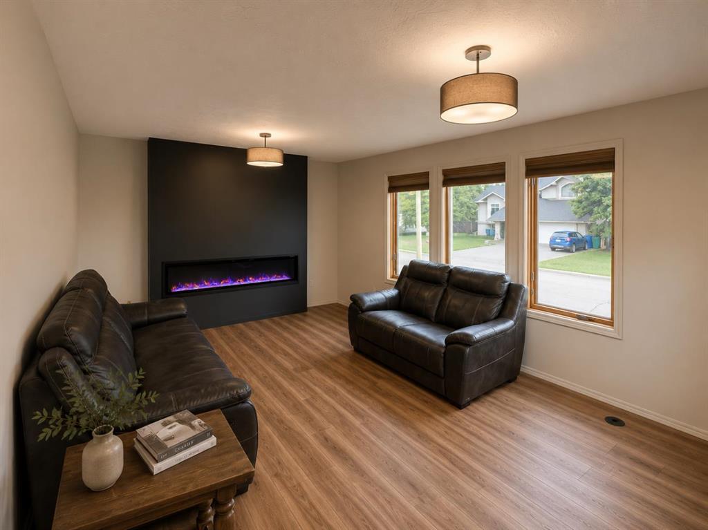Fourth View of 1114 6 Avenue W  , N/A, Beaverlodge, Alberta, T0H 0C0