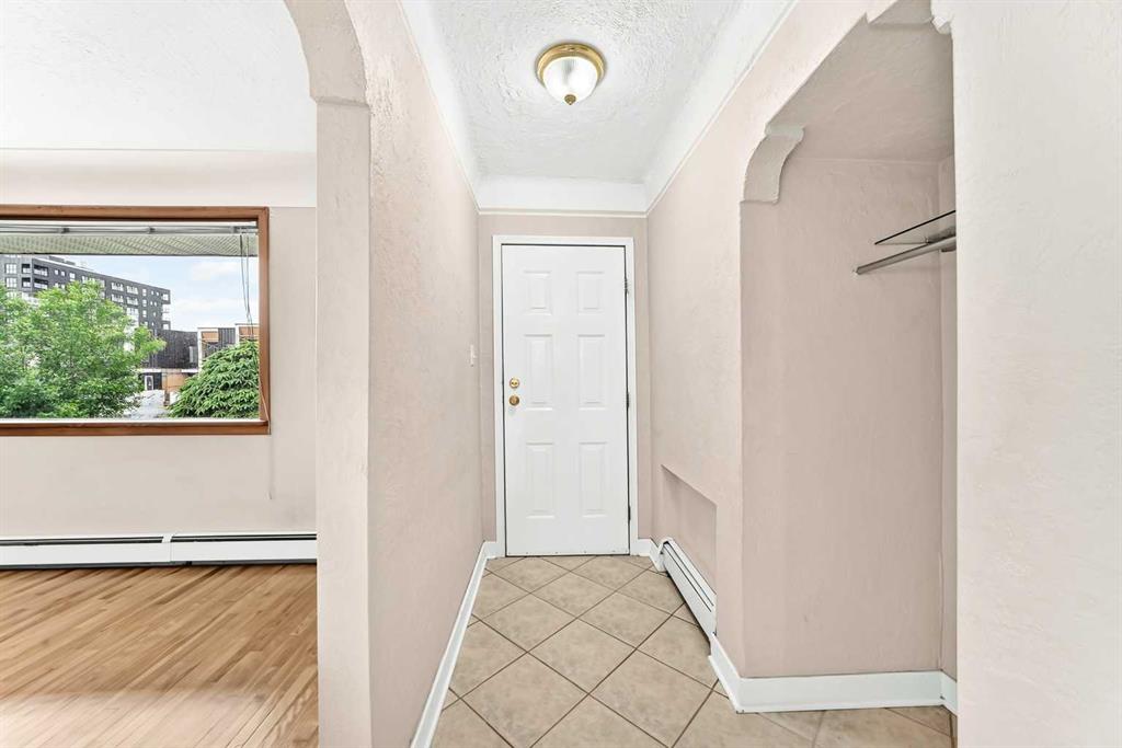 Third View of 1712 28 Street SW, Shaganappi, Calgary, Alberta, T3C1L9