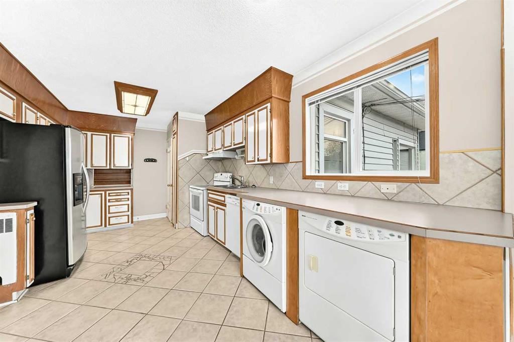 Fourth View of 1712 28 Street SW, Shaganappi, Calgary, Alberta, T3C1L9