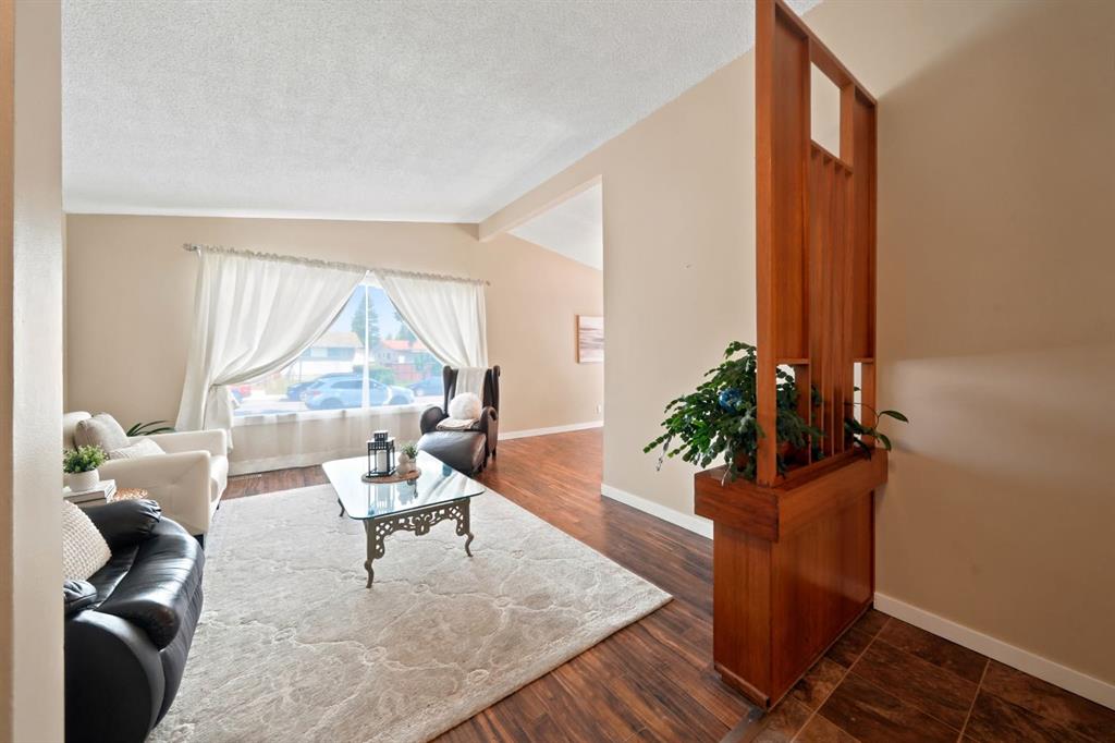 Third View of 4233 33 Street , Mountview, Red Deer, Alberta, T4N 0N1