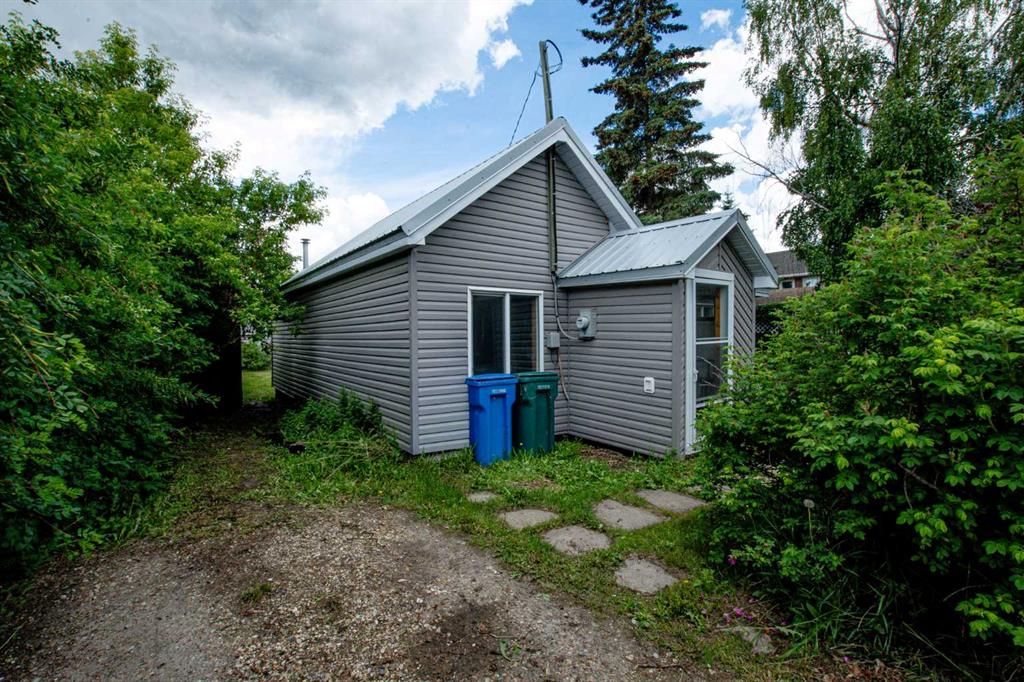 Main View of 206 7th Street , N/A, Beaverlodge, Alberta, T0H 0C0