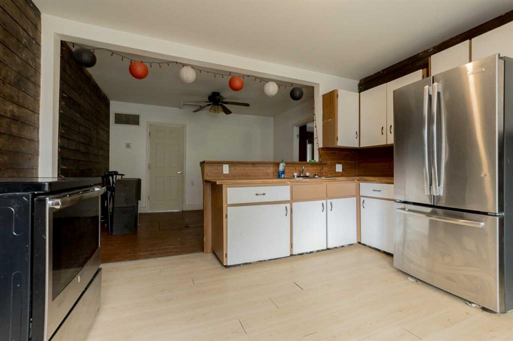 Fourth View of 206 7th Street , N/A, Beaverlodge, Alberta, T0H 0C0