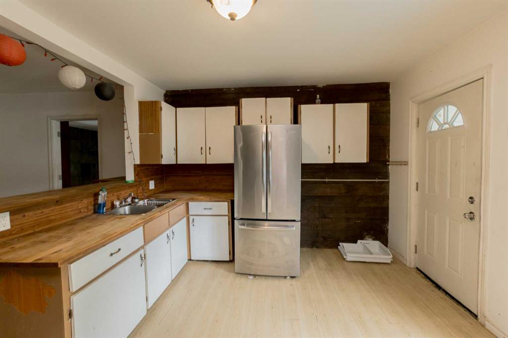 Fifth View of 206 7th Street , N/A, Beaverlodge, Alberta, T0H 0C0