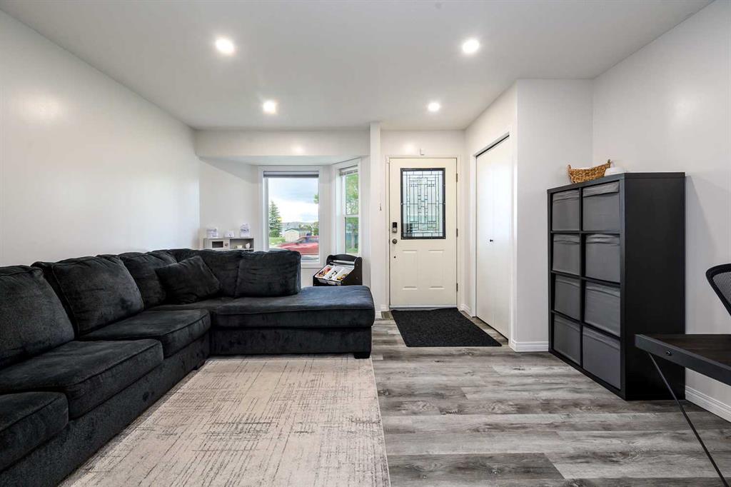 Fourth View of 5430 45 Street , Downtown Lacombe, Lacombe, Alberta, T4L 1H1
