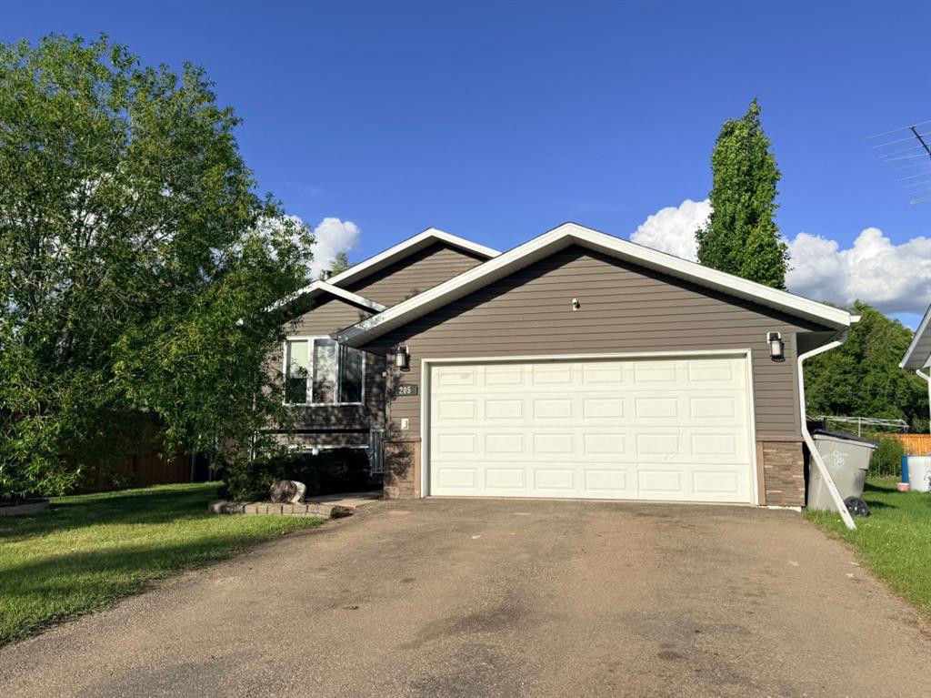 205 4 Street W, A2322671, Saskatchewan,