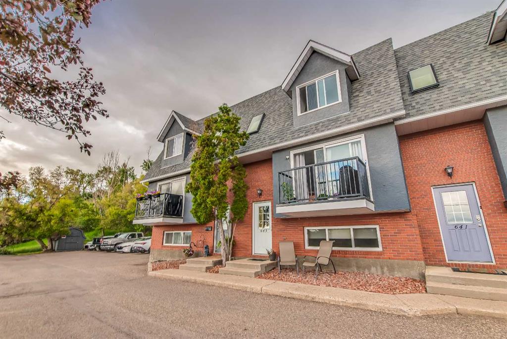 Third View of 643 5 Street SE, SE Hill, Medicine Hat, Alberta, T1A 0N4
