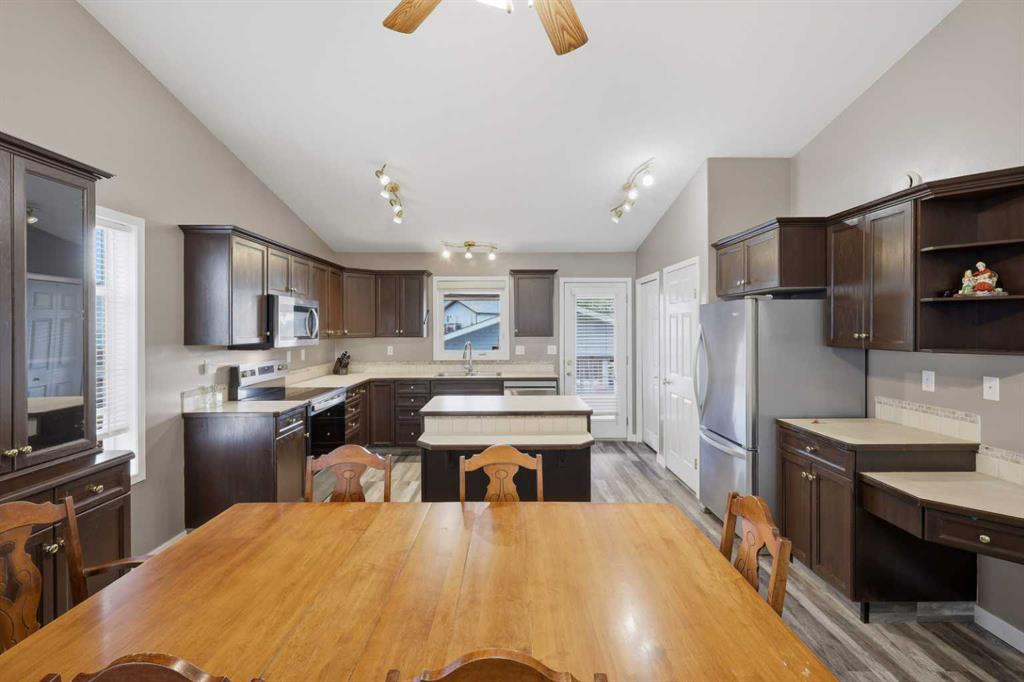 Fifth View of 142 Robinson  , Park Place, Penhold, Alberta, T0M1R0