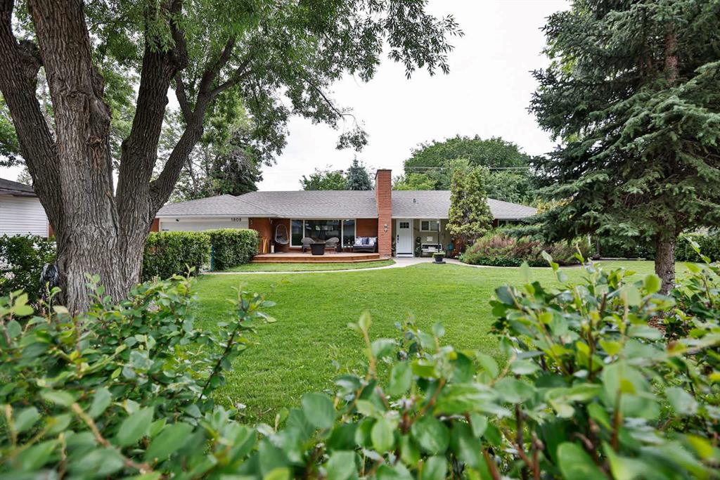Third View of 1808 12 Avenue S, Agnes Davidson, Lethbridge, Alberta, T1K 0N6
