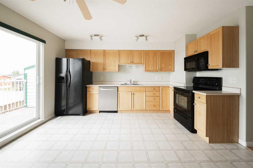 Fifth View of 411, 123 Arabian Drive , Prairie Creek, Fort McMurray, Alberta, T9H5N9
