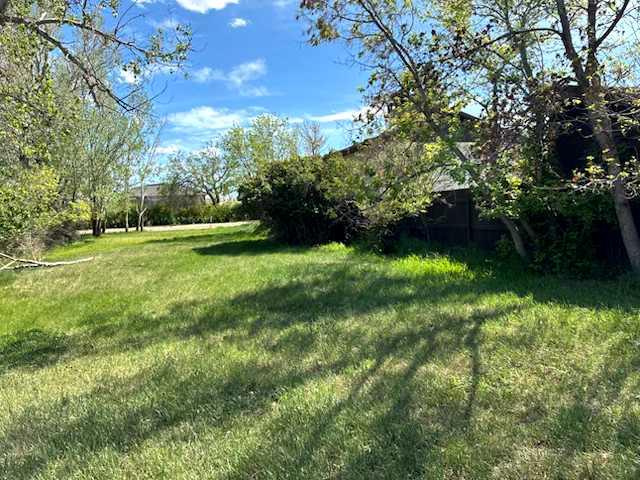 215 1st Avenue S, A2322829, Alberta,