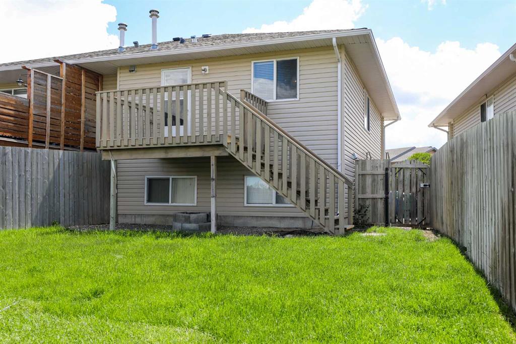 Third View of 857 Blackfoot Terrace W, Indian Battle Heights, Lethbridge, Alberta, T1K 7Y7
