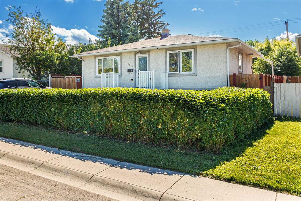 Fifth View of 1831 43 Street SE, Forest Lawn, Calgary, Alberta, T2B 1H1