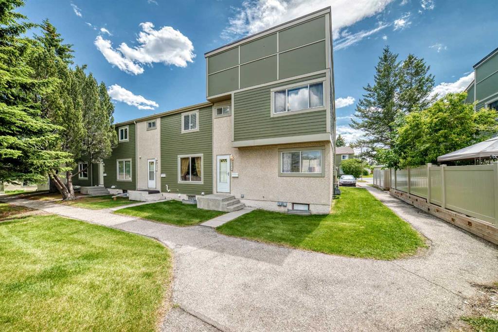 Third View of 222, 406 Blackthorn Road NE, Thorncliffe, Calgary, Alberta, T2K 1K5