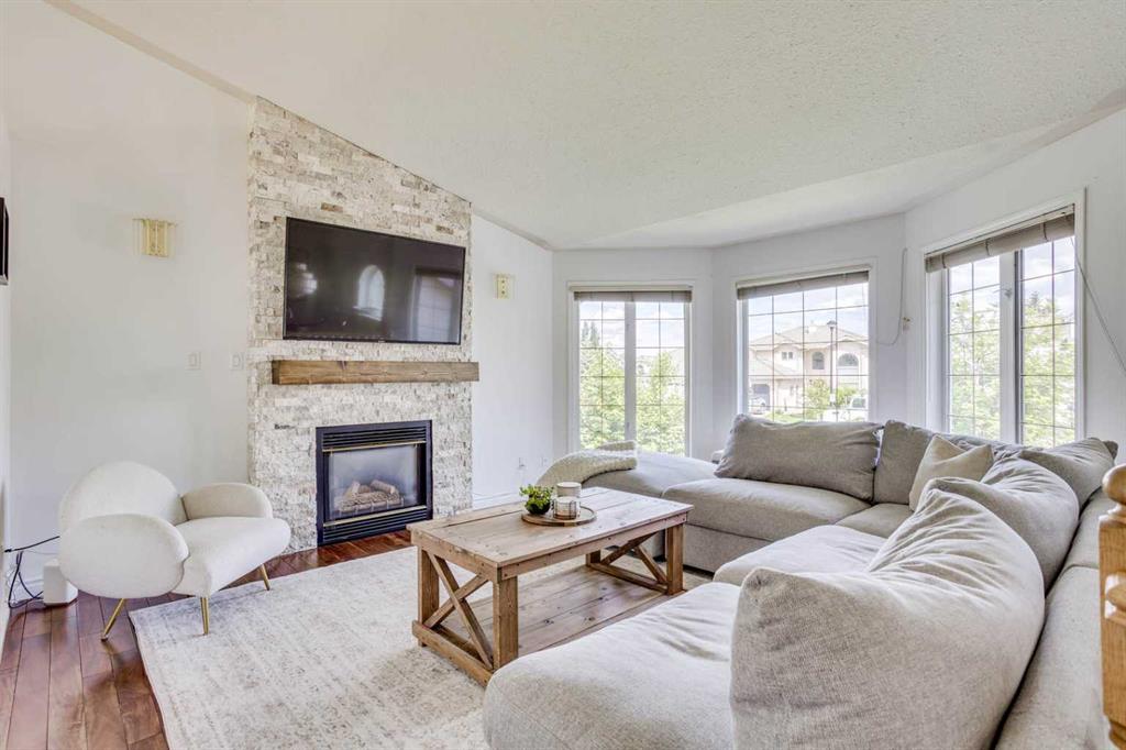 Fourth View of 176 Burton Place , Timberlea, Fort McMurray, Alberta, T9K 1V4