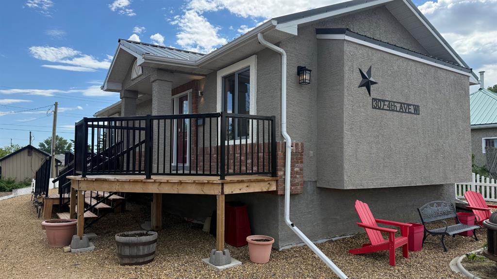 Third View of 307 4th Avenue  , Hanna, Hanna, Alberta, T0J1P0