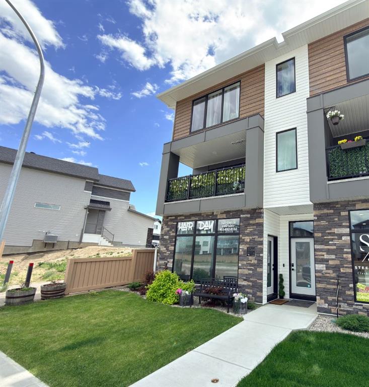 Third View of 1064 Coalbrook Gate W, Copperwood, Lethbridge, Alberta, T1J 5X2