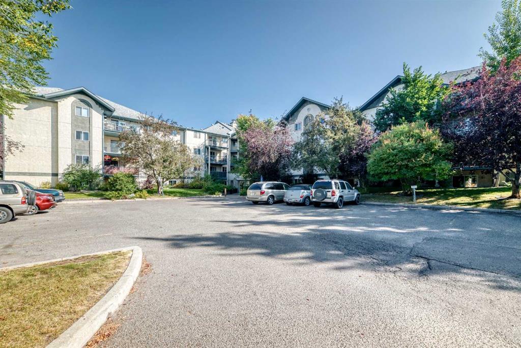105, 21 Dover Point SE, A2323099, Alberta,